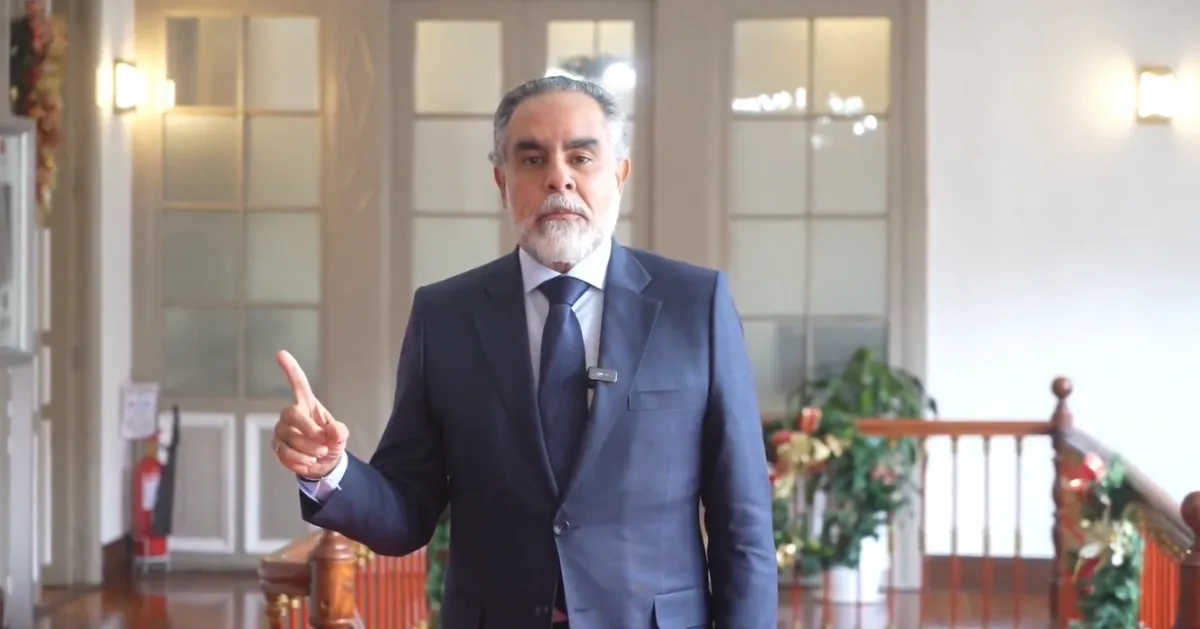 Ministro Benedetti califica de "baja, cochina y rastrera" la actuación de Comisión Séptima al archivar Reforma a la Salud.