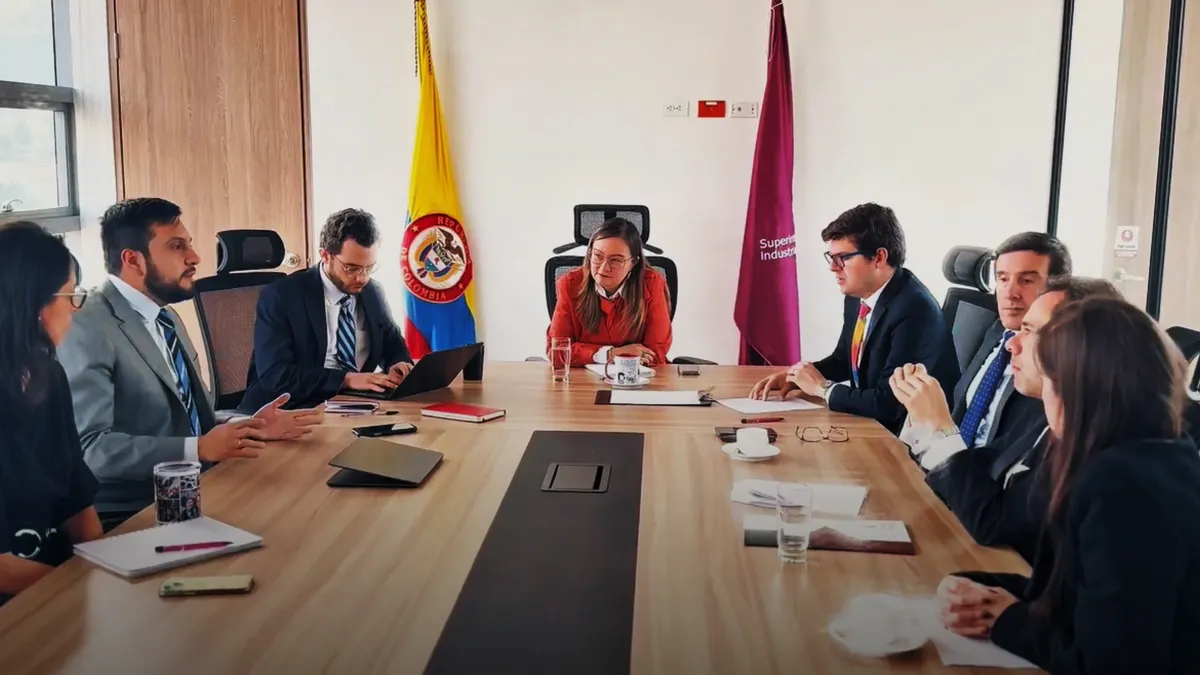 Superintendente Rusinque recibe a representantes del Grupo Prisa en investigación por garantías de mercado.