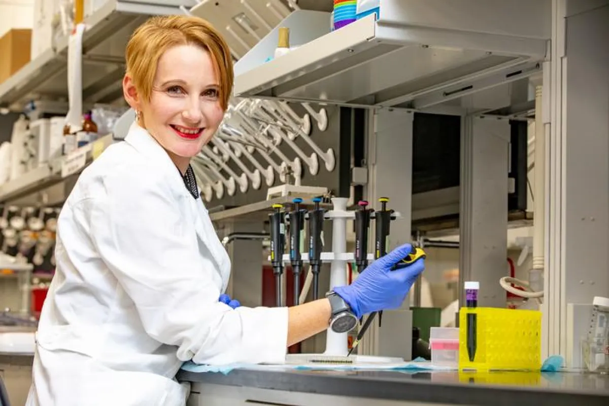 Anorexia nerviosa deja secuelas musculares que persisten tras recuperación.