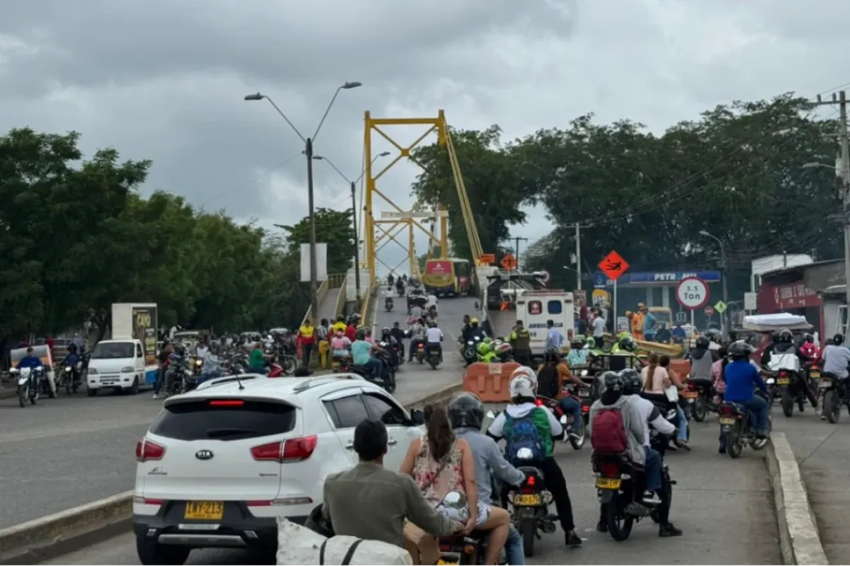 Caos vial en Puente Metálico de Montería por obras de mantenimiento.