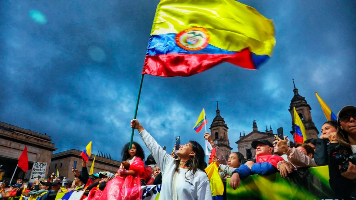 Petro tranquiliza a colombianos tras conversación con Trump.