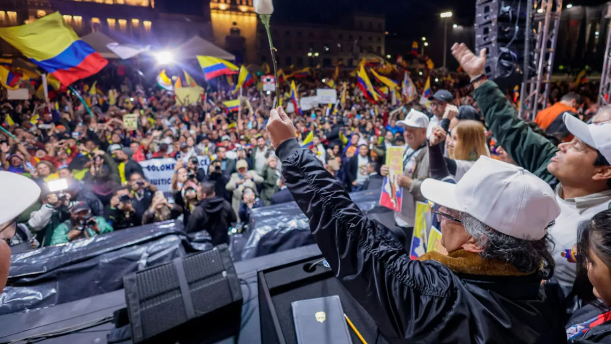 Petro propone diálogo tripartito con Venezuela y Estados Unidos.